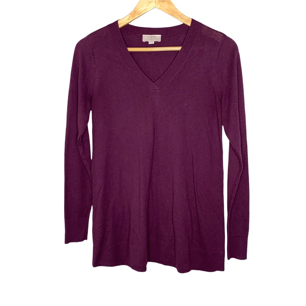 Loft Sweater Women Size XS Petite Long Sleeves V-Neck Plum Color *